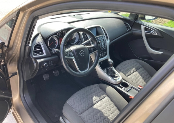 Opel Astra cena 25900 przebieg: 160000, rok produkcji 2013 z Jarocin małe 466